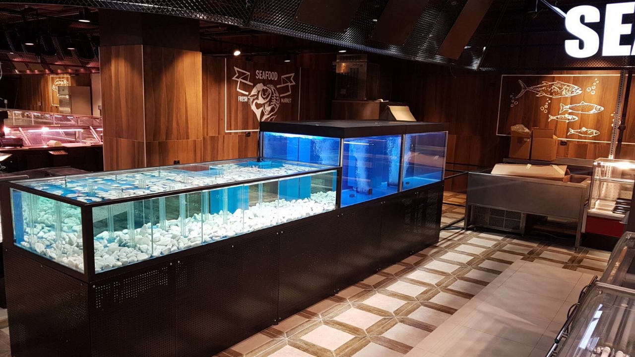 Аквариум и витрины для моллюсков и системы передержки узв для морепродуктов