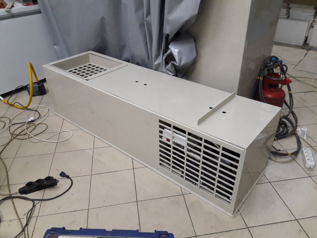 Аквариум и витрины для моллюсков и системы передержки узв для морепродуктов